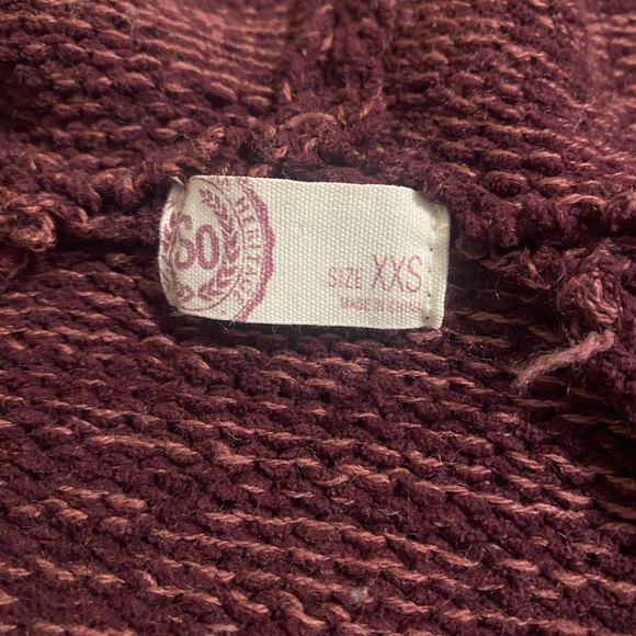 Tight sweater with hoodie - Picture 2 of 2